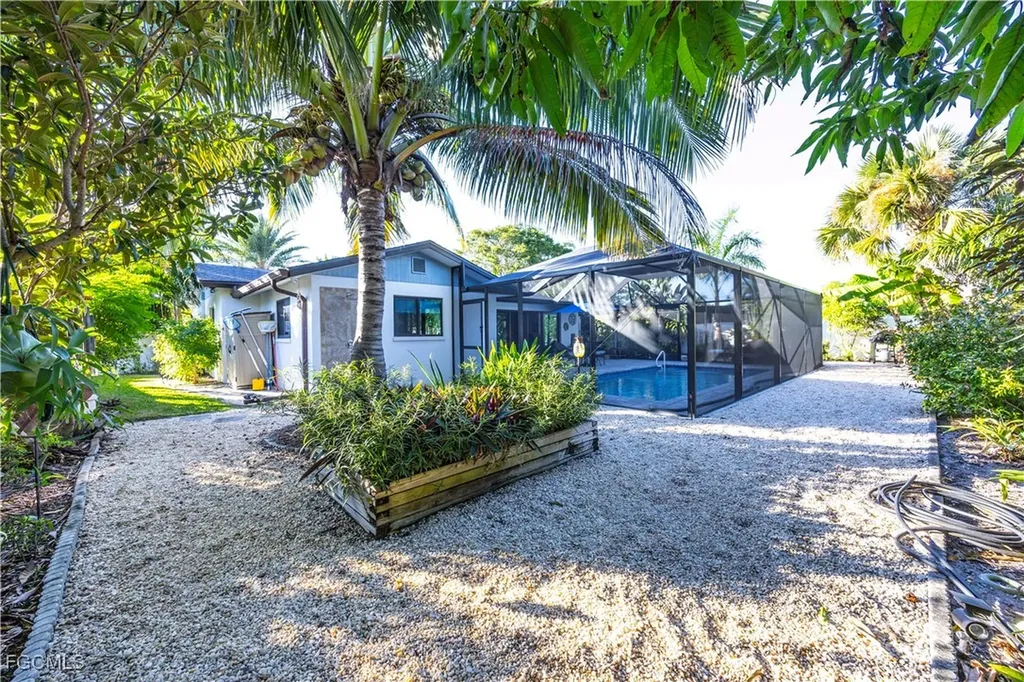 4929 Edith Esplanade Cape Coral FL 33904