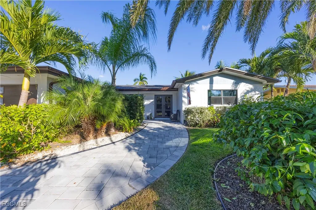 4929 Edith Esplanade Cape Coral FL 33904