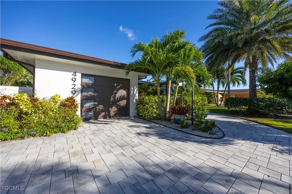 4929 Edith Esplanade Cape Coral FL 33904