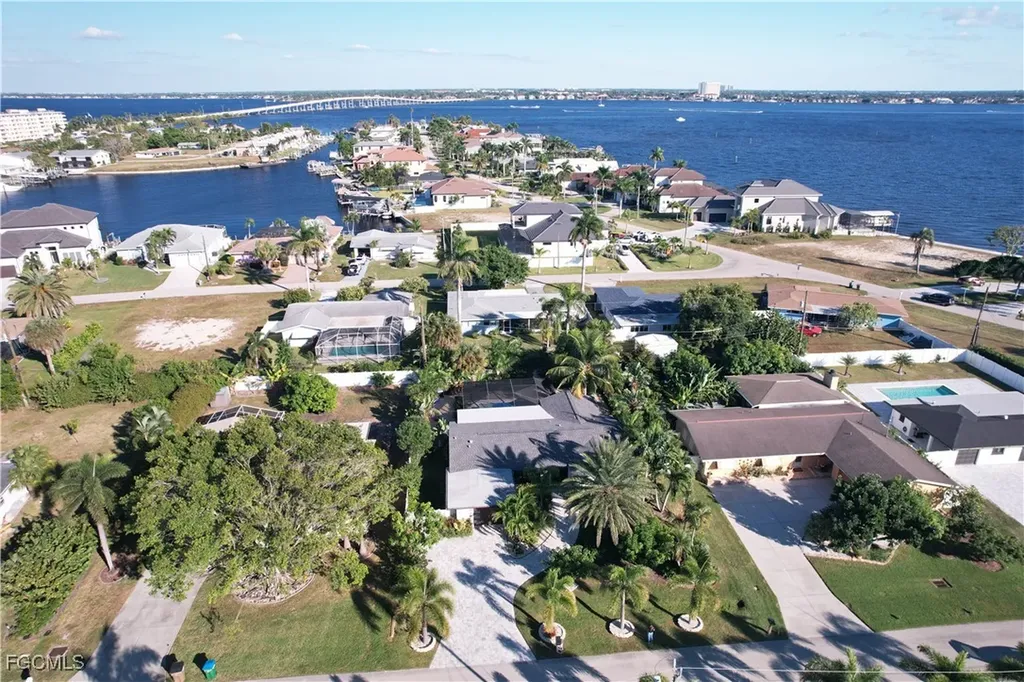 4929 Edith Esplanade Cape Coral FL 33904
