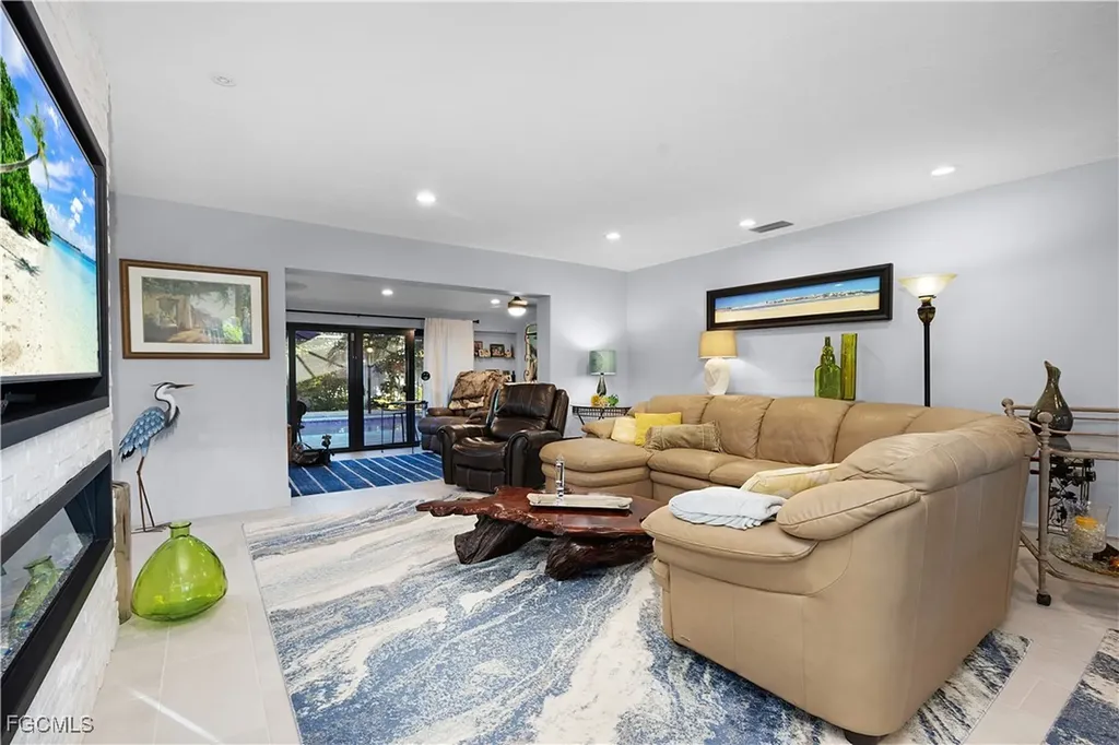 4929 Edith Esplanade Cape Coral FL 33904