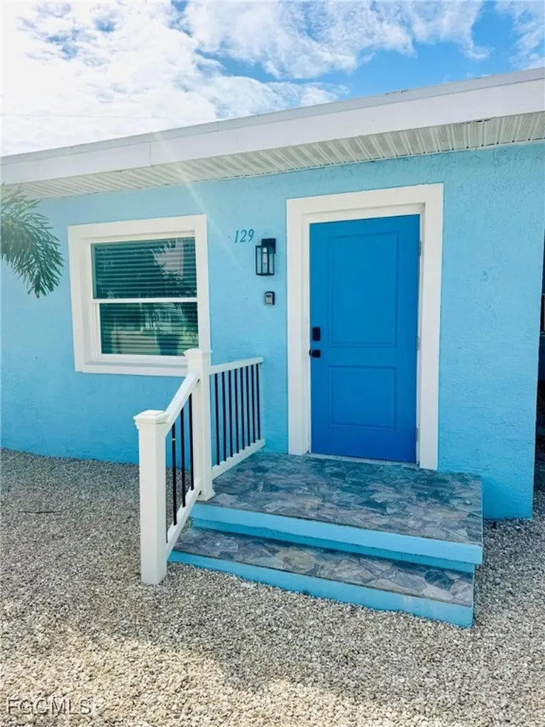 127-129 Fairweather Lane Fort Myers Beach FL 33931