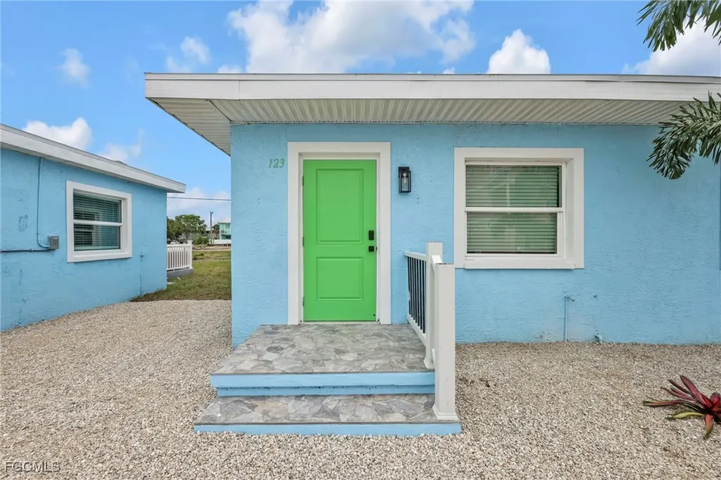 127-129 Fairweather Lane Fort Myers Beach FL 33931