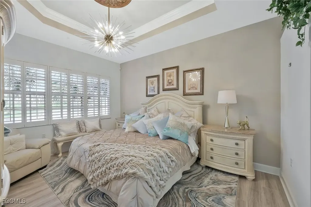 10085 Valiant Court Miromar Lakes FL 33913