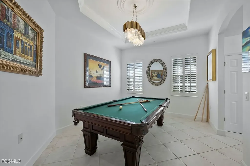 10085 Valiant Court Miromar Lakes FL 33913
