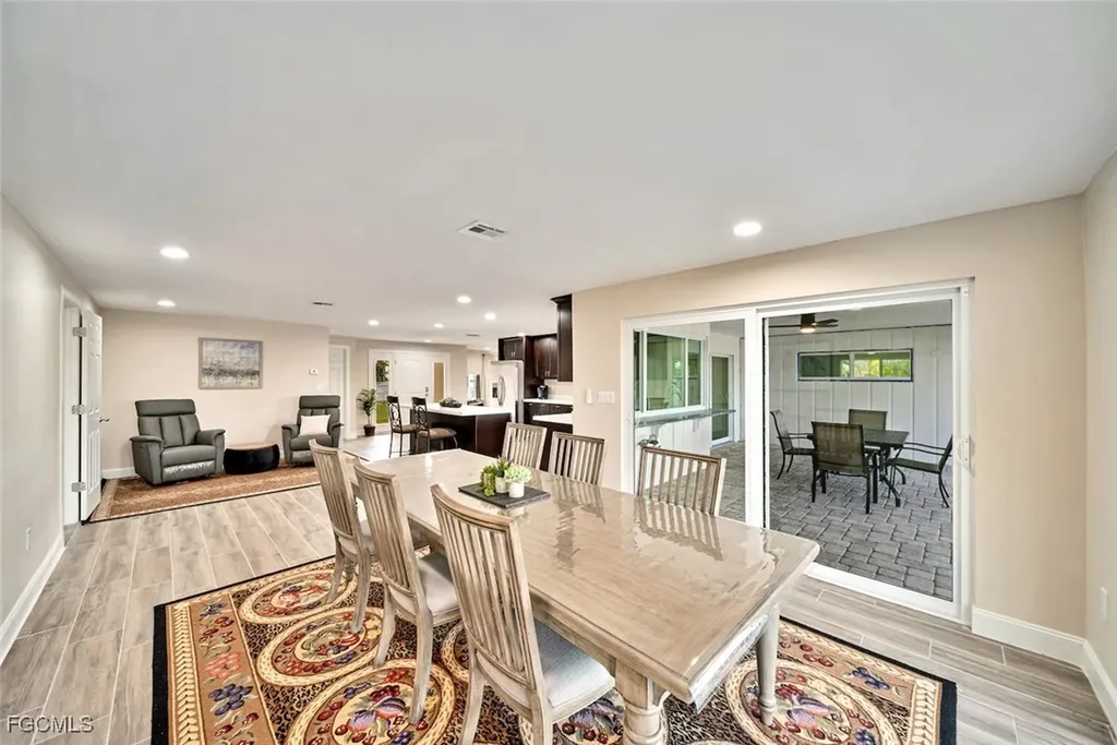 421 Lake Murex Circle Sanibel FL 33957