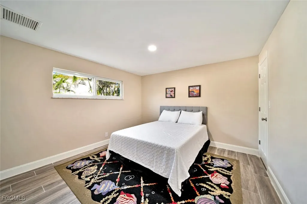 421 Lake Murex Circle Sanibel FL 33957