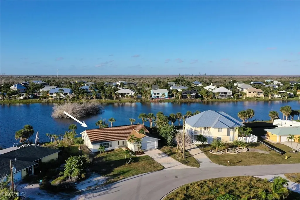 421 Lake Murex Circle Sanibel FL 33957