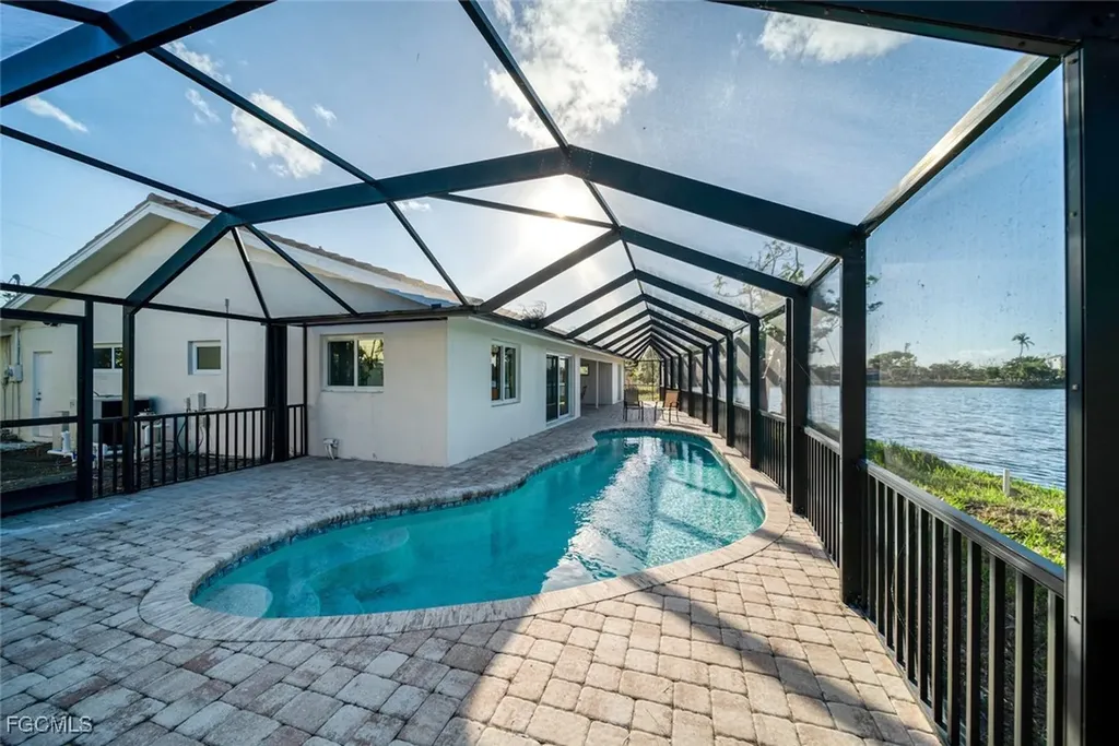 421 Lake Murex Circle Sanibel FL 33957