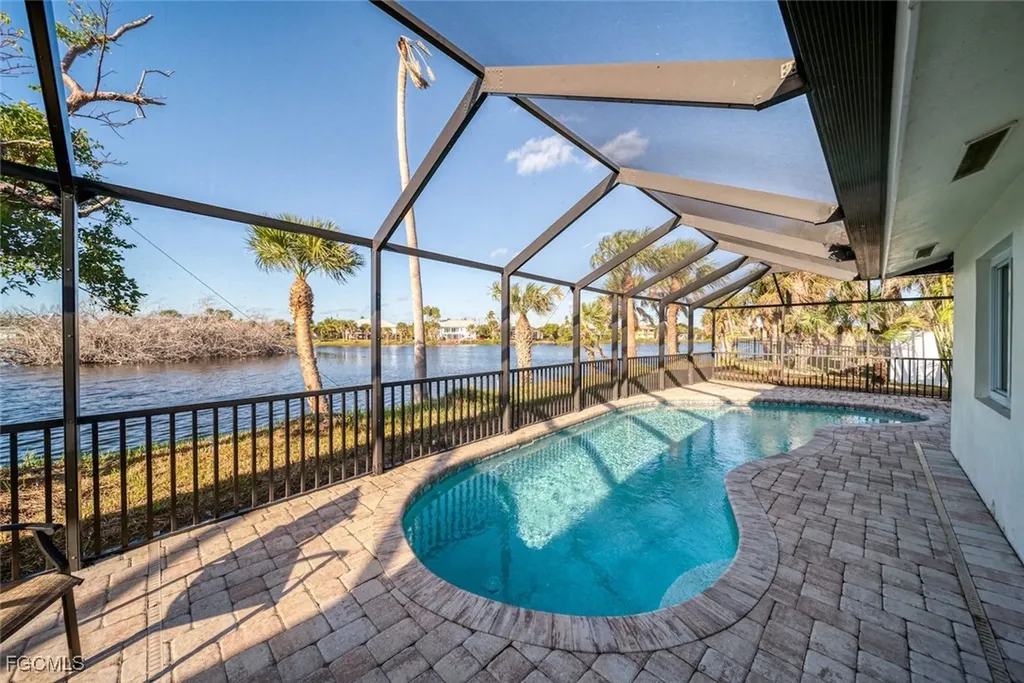 421 Lake Murex Circle Sanibel FL 33957