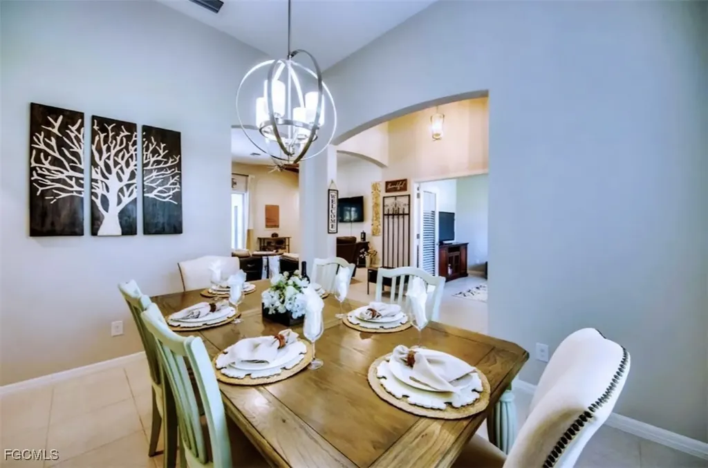 2541 SW 13th Avenue Cape Coral FL 33914