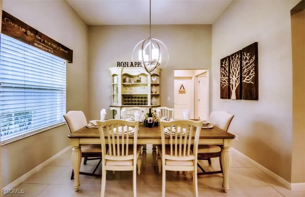 2541 SW 13th Avenue Cape Coral FL 33914