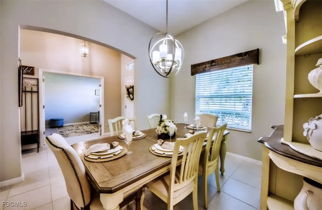 2541 SW 13th Avenue Cape Coral FL 33914