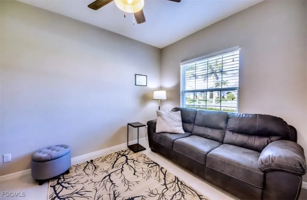 2541 SW 13th Avenue Cape Coral FL 33914