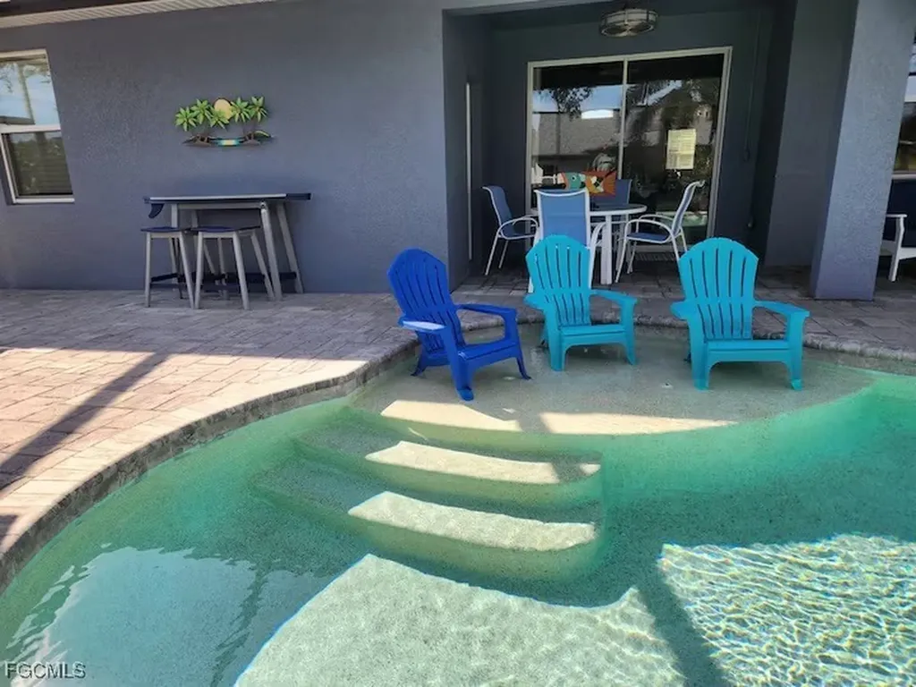 2541 SW 13th Avenue Cape Coral FL 33914