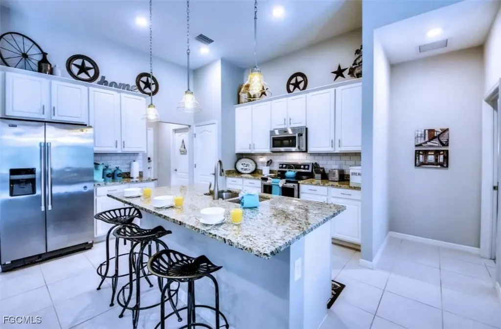 2541 SW 13th Avenue Cape Coral FL 33914