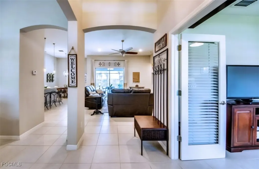 2541 SW 13th Avenue Cape Coral FL 33914
