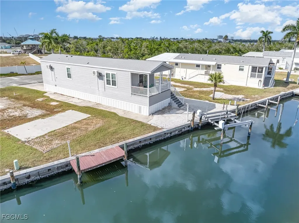 12 Galleon Way Fort Myers Beach FL 33931