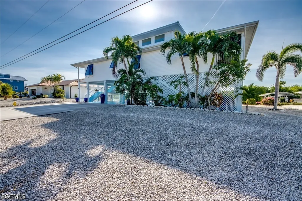4081 Galt Island Avenue St. James City FL 33956