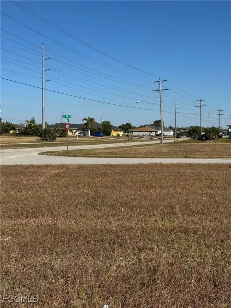 2346 NE 19th Place Cape Coral FL 33909