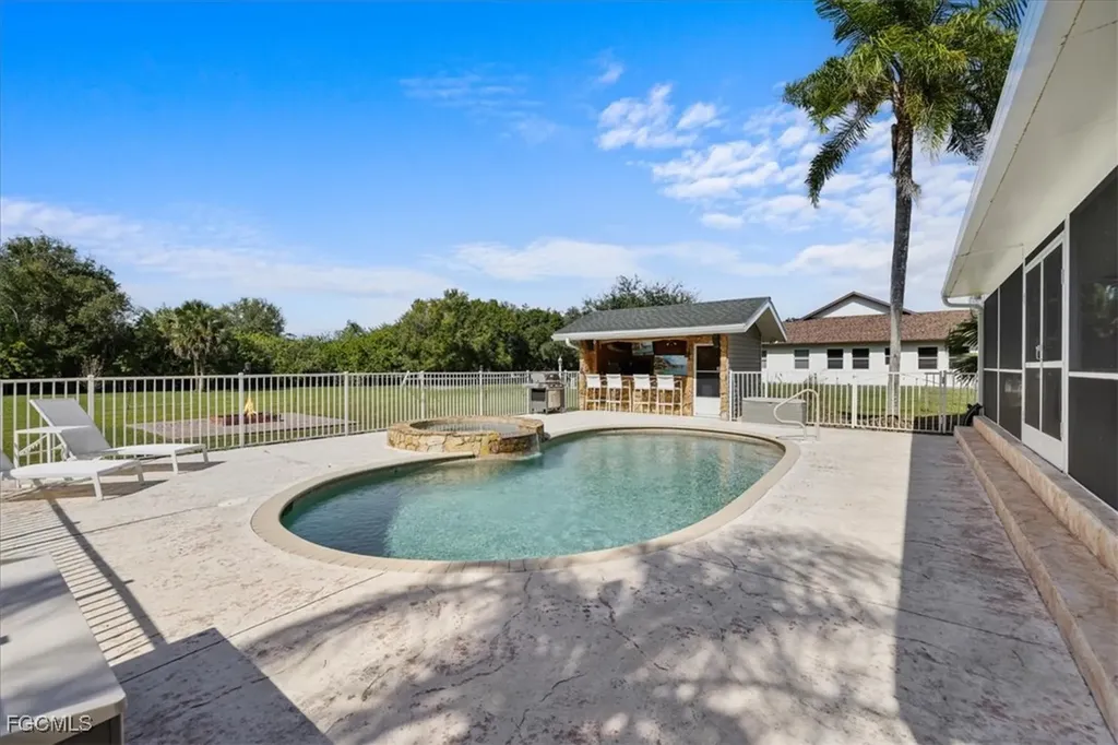 2870 Hickey Creek Road Alva FL 33920