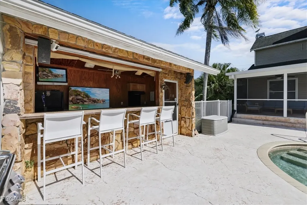 2870 Hickey Creek Road Alva FL 33920