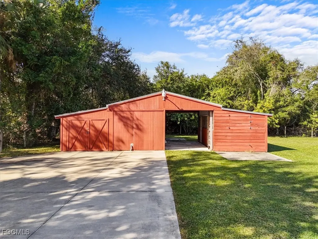 2870 Hickey Creek Road Alva FL 33920