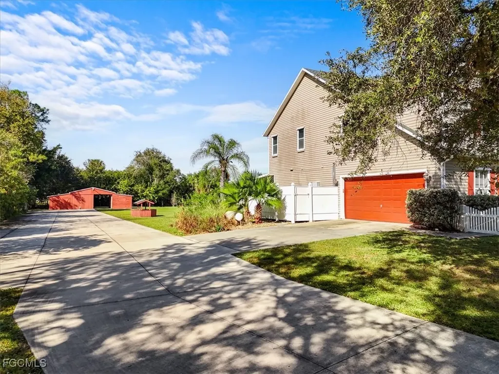 2870 Hickey Creek Road Alva FL 33920