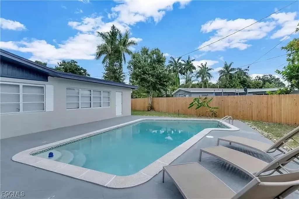1675 Temple Terrace North Fort Myers FL 33917