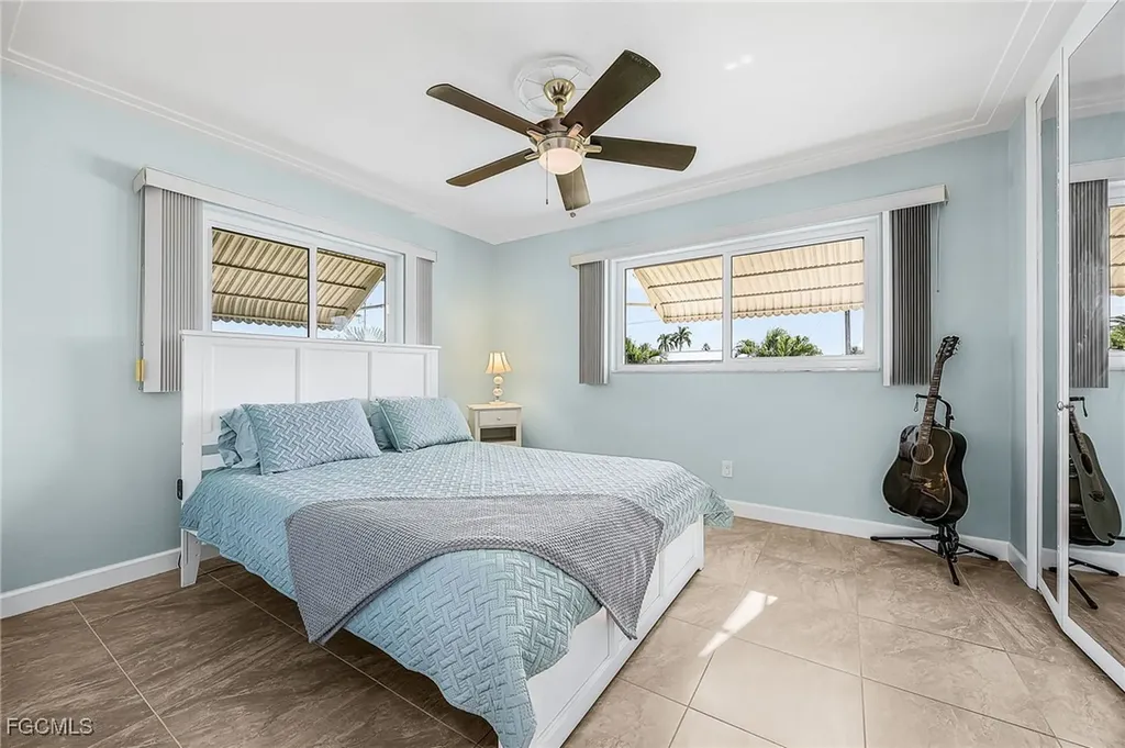 425 Pinecrest Court Cape Coral FL 33904