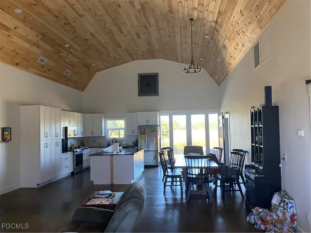 615 Kirby Thompson Road Fort Denaud FL 33935