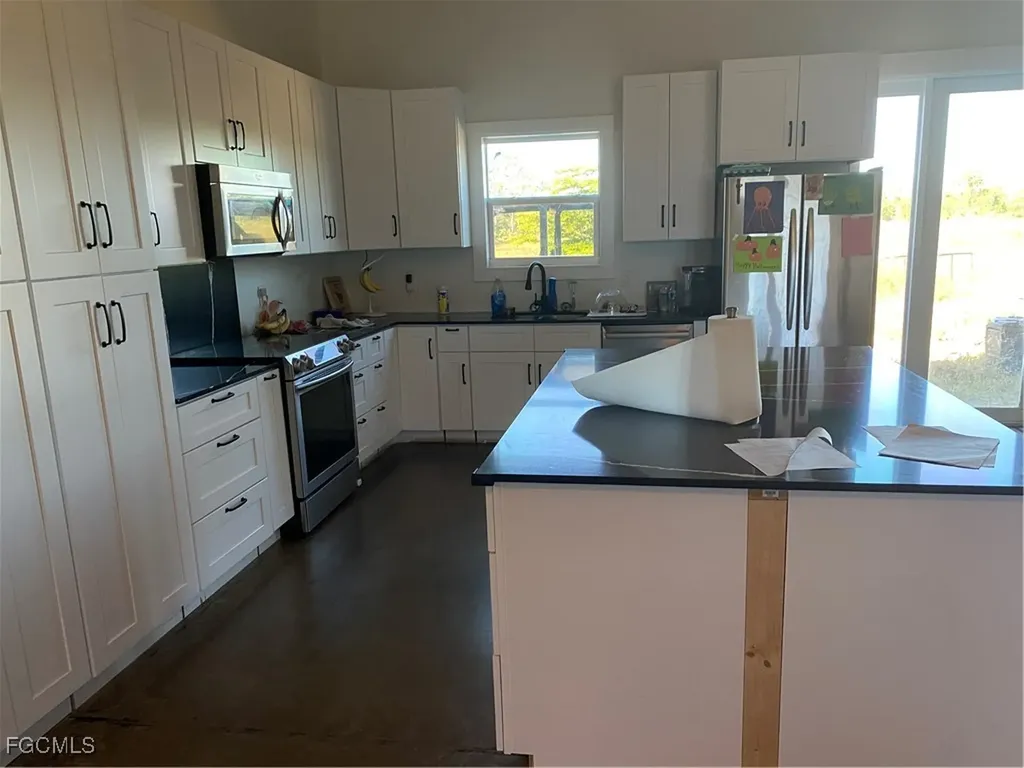615 Kirby Thompson Road Fort Denaud FL 33935