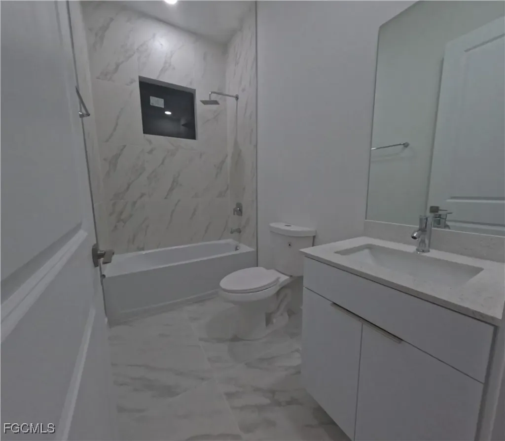 2227 NW 3rd Avenue Cape Coral FL 33993