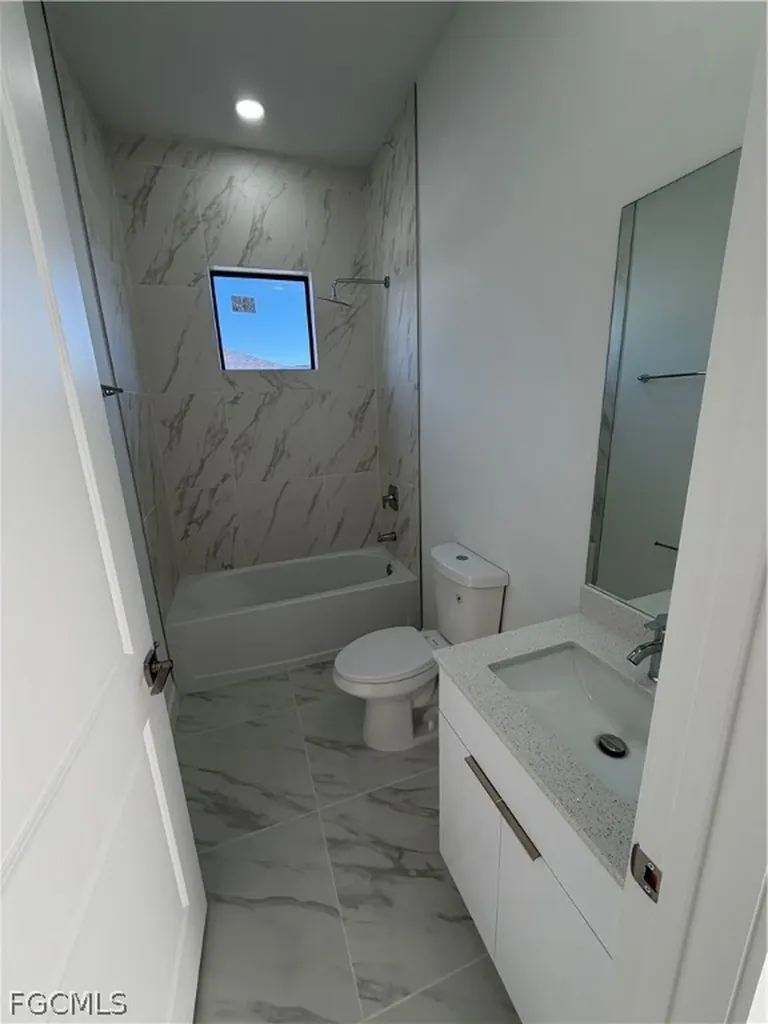 2227 NW 3rd Avenue Cape Coral FL 33993