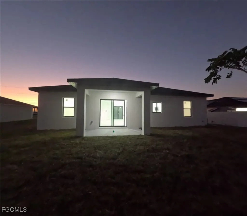 2227 NW 3rd Avenue Cape Coral FL 33993