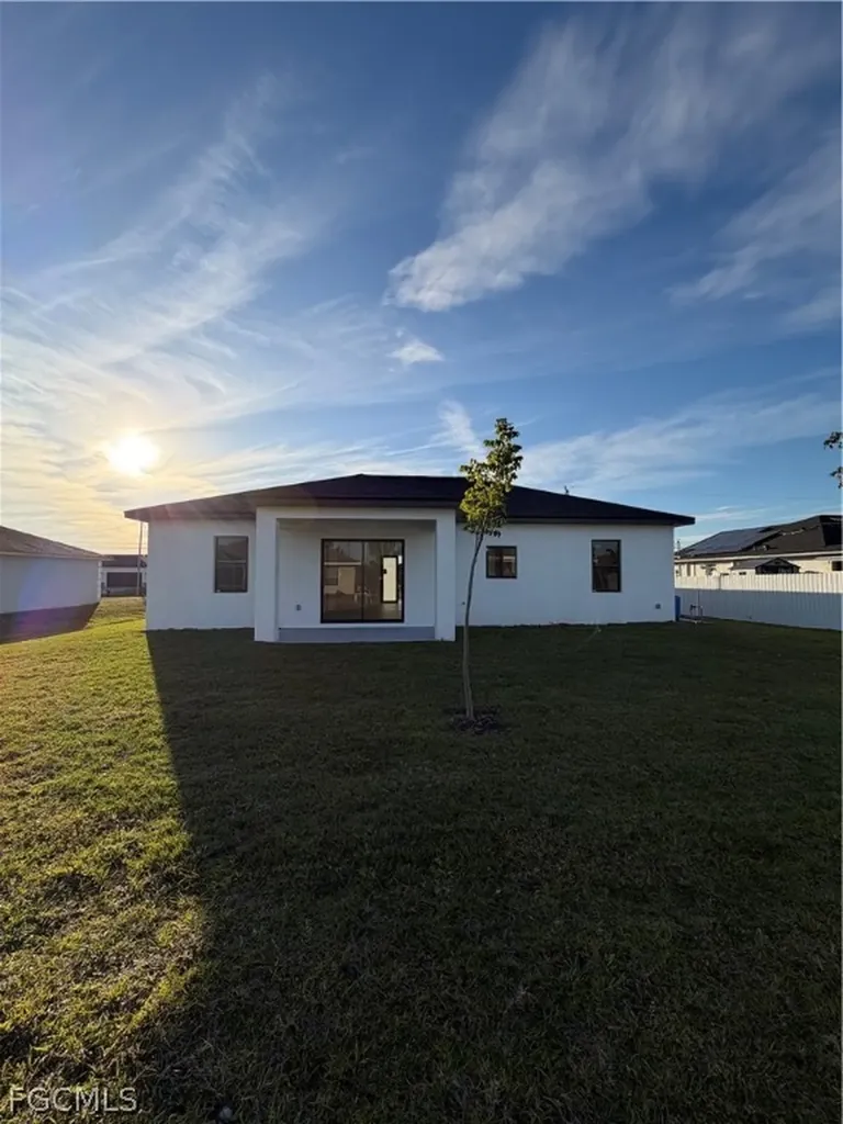 2227 NW 3rd Avenue Cape Coral FL 33993