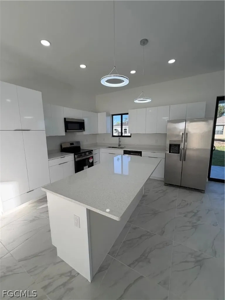 2227 NW 3rd Avenue Cape Coral FL 33993
