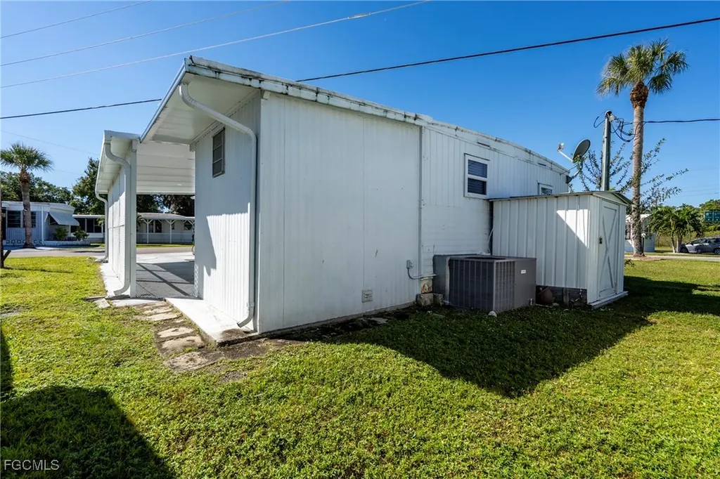 5558 Palm Beach Boulevard Fort Myers FL 33905