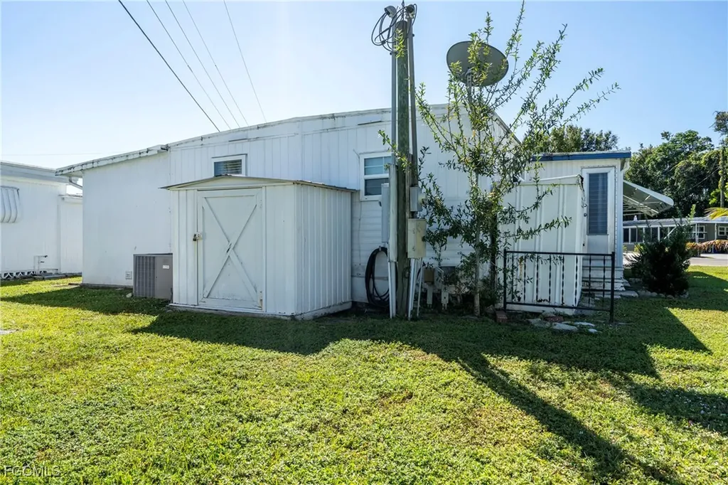 5558 Palm Beach Boulevard Fort Myers FL 33905