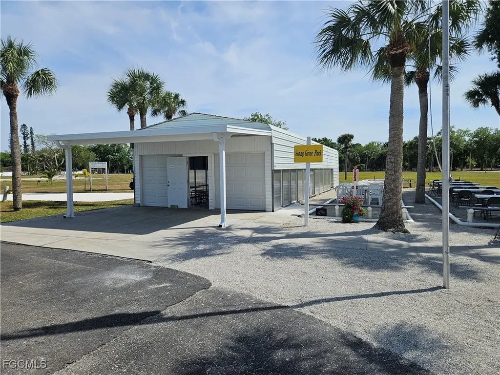 5558 Palm Beach Boulevard Fort Myers FL 33905