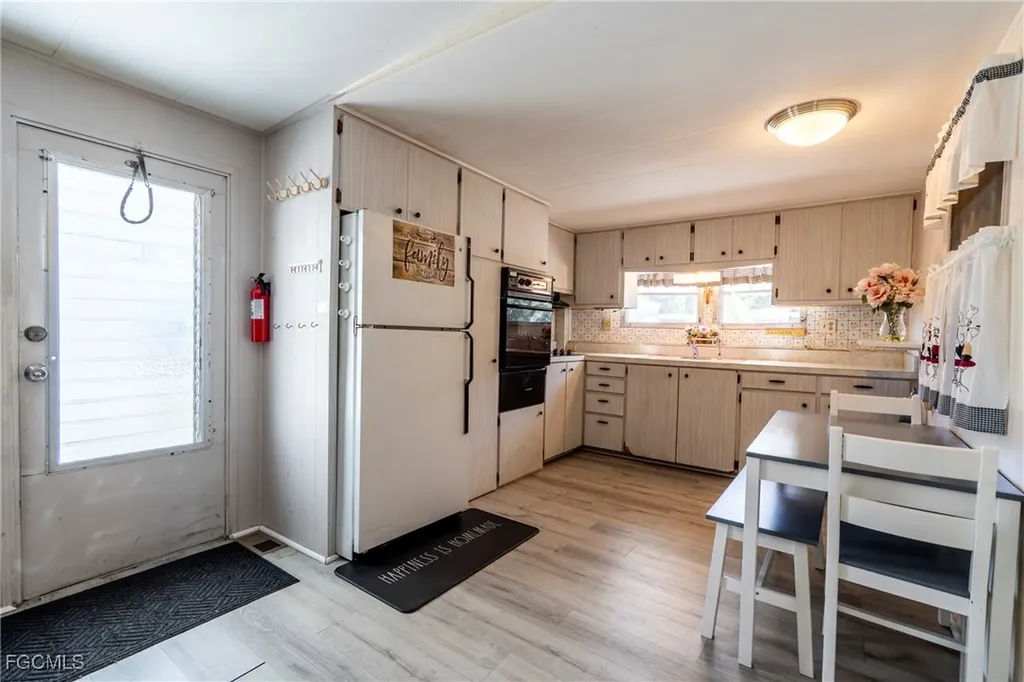 5558 Palm Beach Boulevard Fort Myers FL 33905