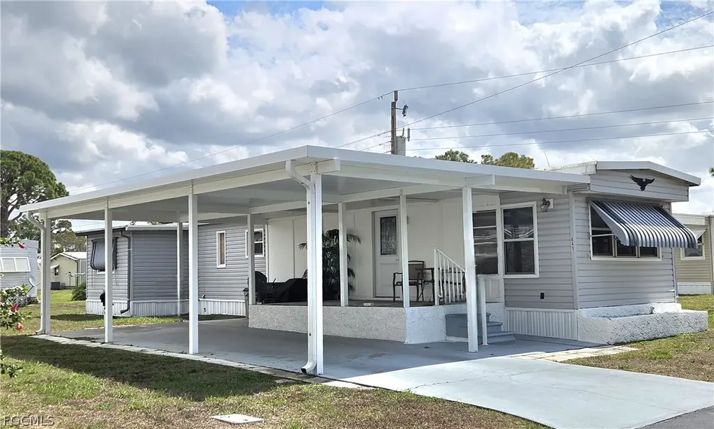 841 Winterest Drive North Fort Myers FL 33917