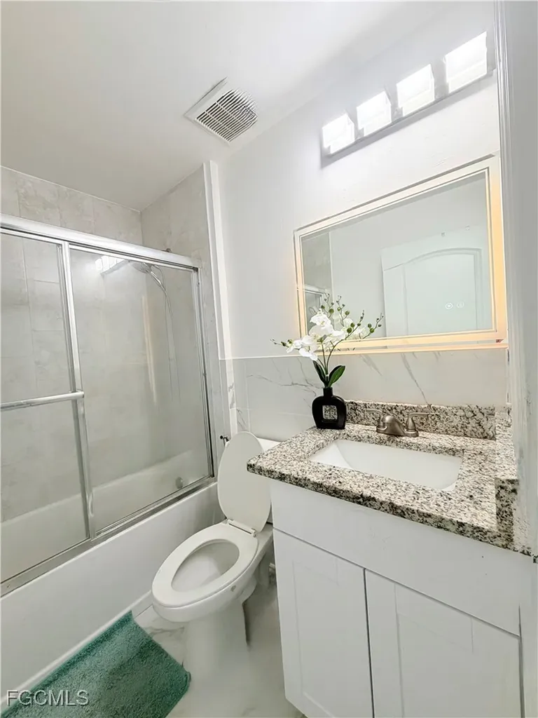 1010 NE 1st Avenue Cape Coral FL 33909