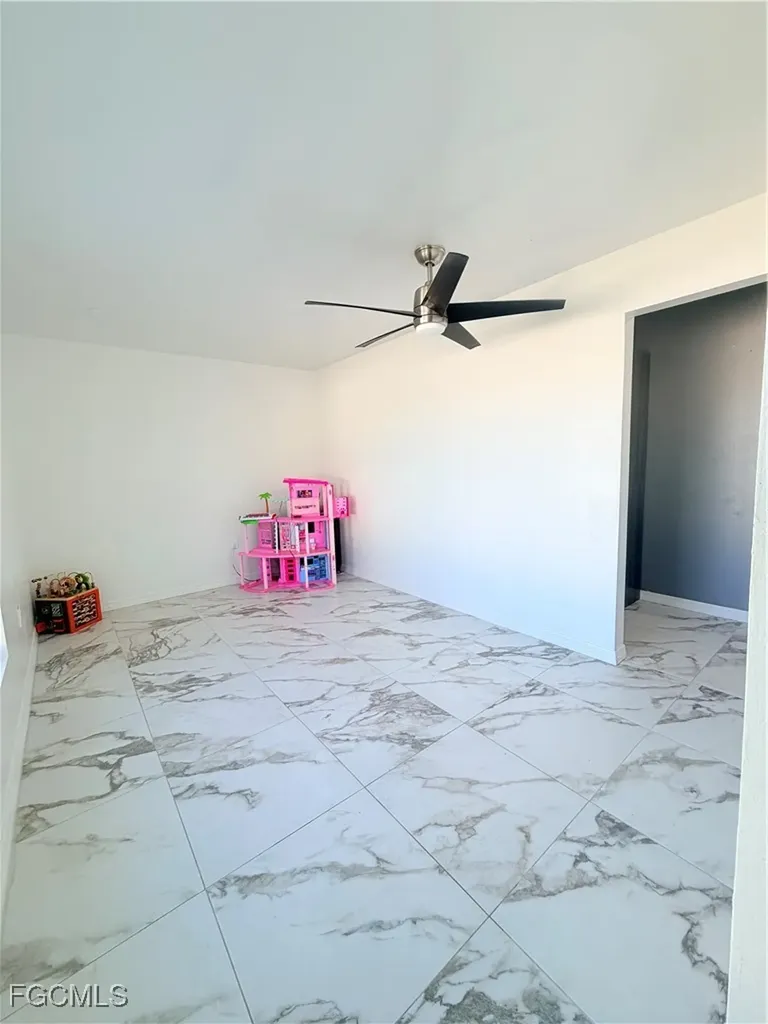 1010 NE 1st Avenue Cape Coral FL 33909