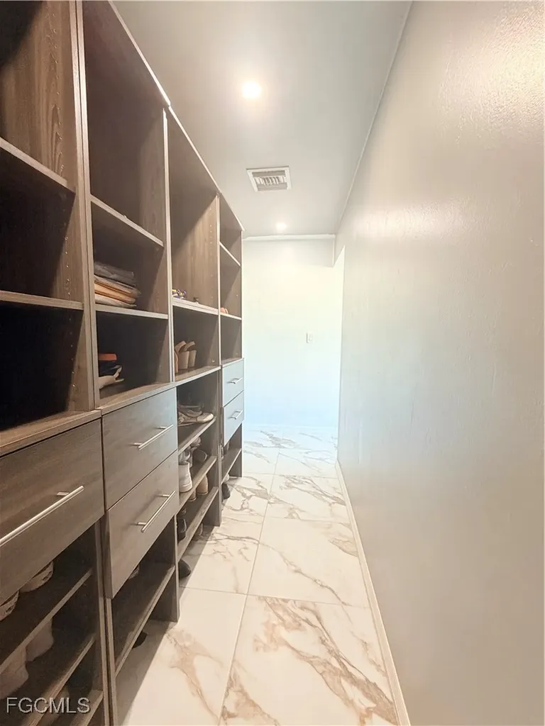 1010 NE 1st Avenue Cape Coral FL 33909