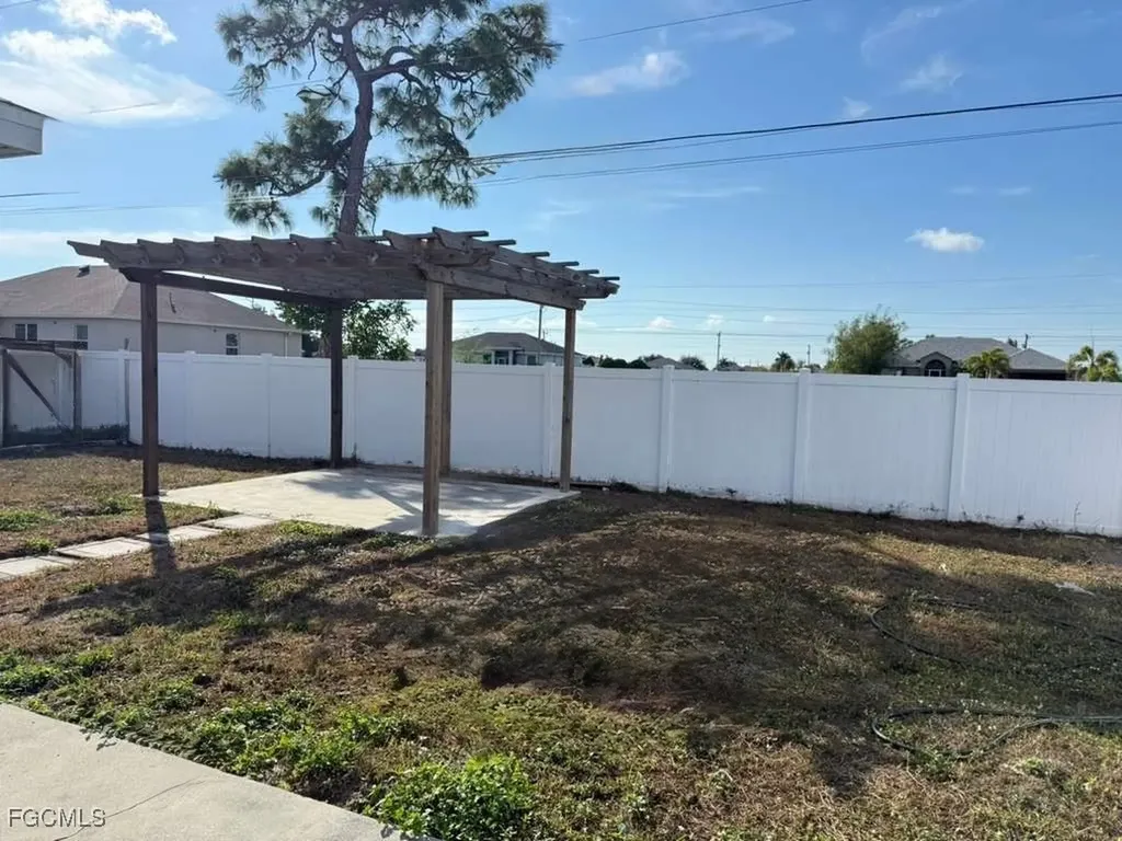 1010 NE 1st Avenue Cape Coral FL 33909