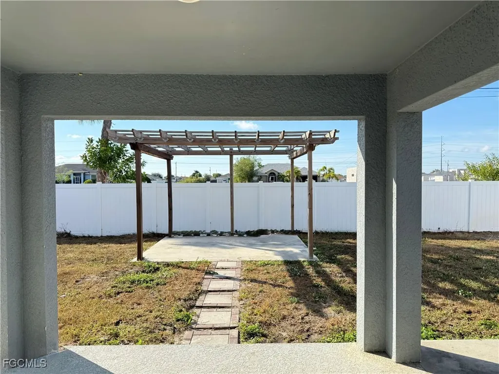 1010 NE 1st Avenue Cape Coral FL 33909