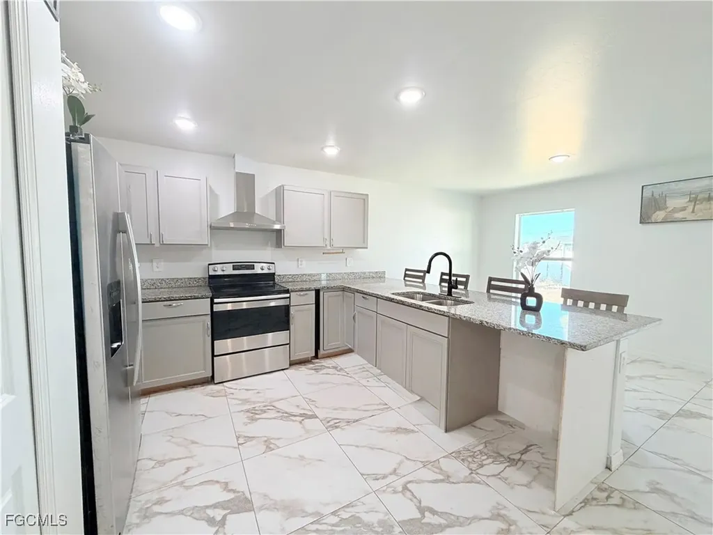 1010 NE 1st Avenue Cape Coral FL 33909