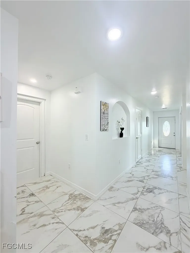 1010 NE 1st Avenue Cape Coral FL 33909