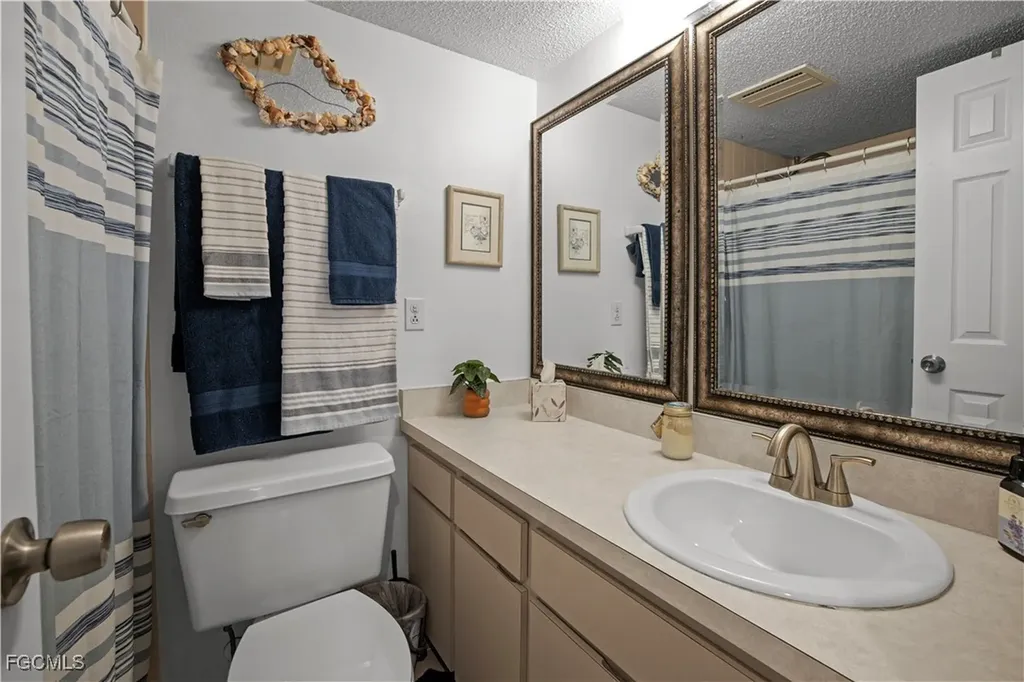 1999 Kings Highway Punta Gorda FL 33980